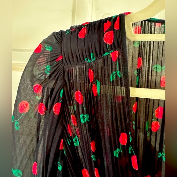 Kooples fun, great fitting top with cherry design. Casual and can dress up! - Picture 2 of 8